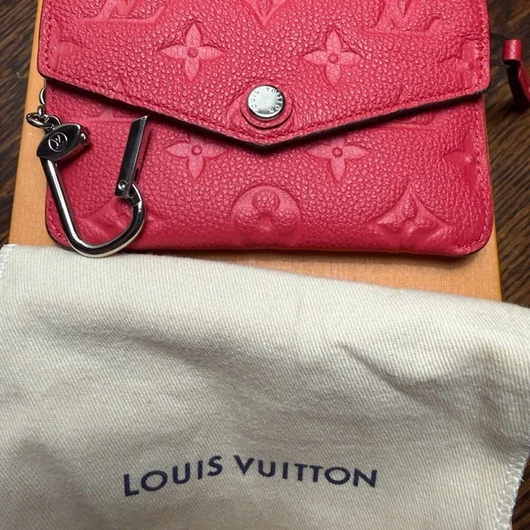 Louis Vuitton Empriente Card Holder with Keychain - Picture 10 of 15